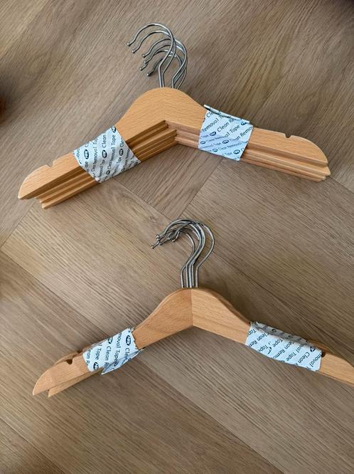Kinder kledinghanger (hout) tot maat 116, Kleding | Dames, Kledinghangers, Zo goed als nieuw, Hout, Kinderen, Ophalen of Verzenden