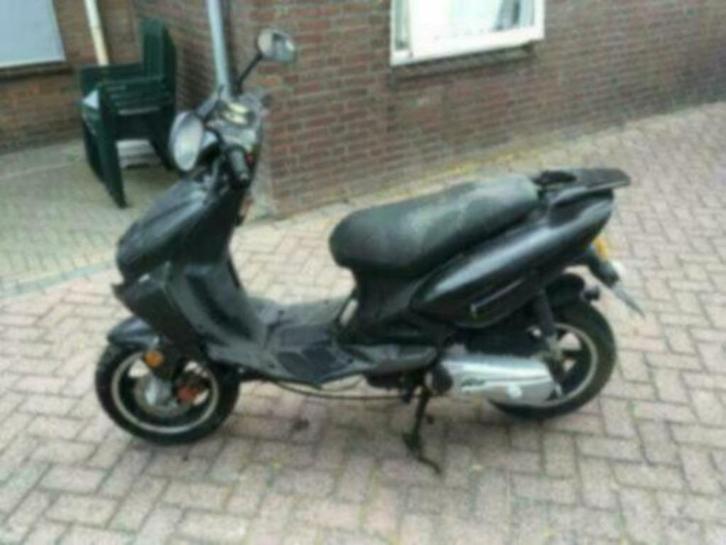 Keeway focus scooter 2t f-act onderdelen velg uitlaat fact, Fietsen en Brommers, Brommeronderdelen | Scooters, Gebruikt, Frame