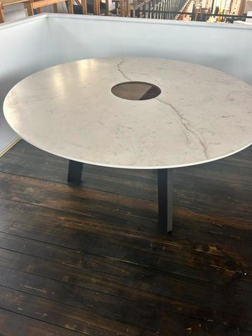 Metaform Laguna ronde eettafel nieuw beschikbaar voor biedingen