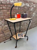 Vintage bijzettafel/trolley, Huis en Inrichting, Tafels | Sidetables, Kunststof, Gebruikt, 50 tot 100 cm, Rond