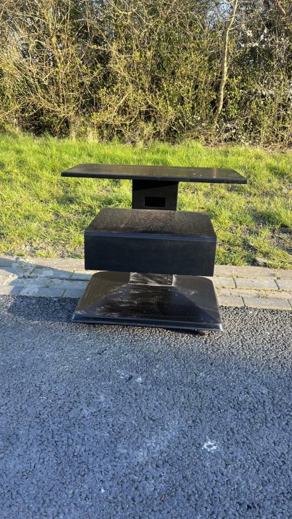 tv meubel, Huis en Inrichting, Kasten | Televisiemeubels, Gebruikt, Minder dan 100 cm, 25 tot 50 cm, Metaal, Ophalen of Verzenden