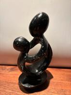 Speksteen Beeldje uit Zimbabwe - Moeder en Kind, Antiek en Kunst, Ophalen of Verzenden