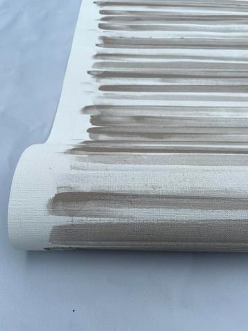 Vliesbehang creme bruin €5 per rol beschikbaar voor biedingen