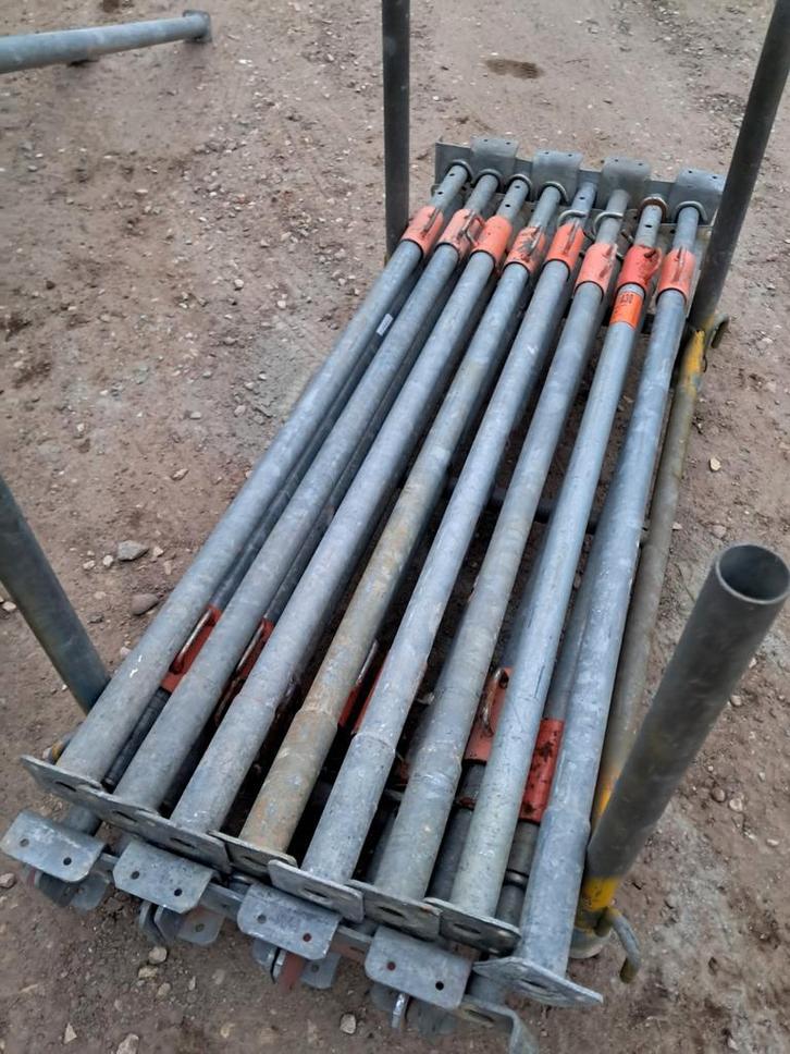 Te koop of te huur schroefstempels stempels muurlip, Doe-het-zelf en Verbouw, Steigers, Gebruikt, Overige typen, 5 meter of hoger