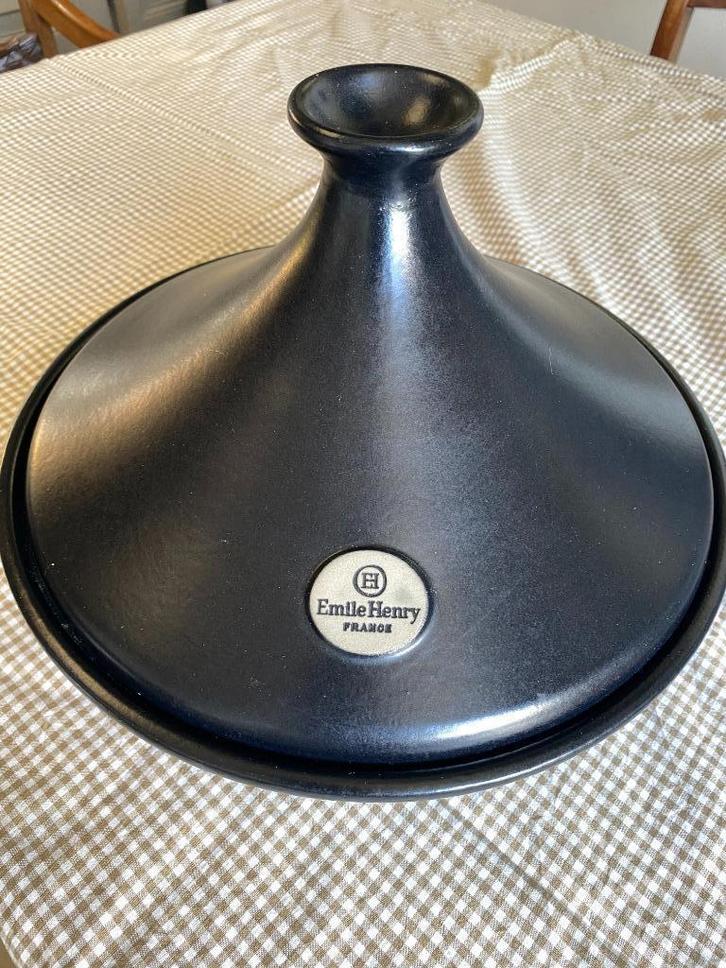 ZGAN. AardewerkenTajine van Emile Henry (32 cm), Huis en Inrichting, Keuken | Potten en Pannen, Zo goed als nieuw, Koekenpan of Braadpan
