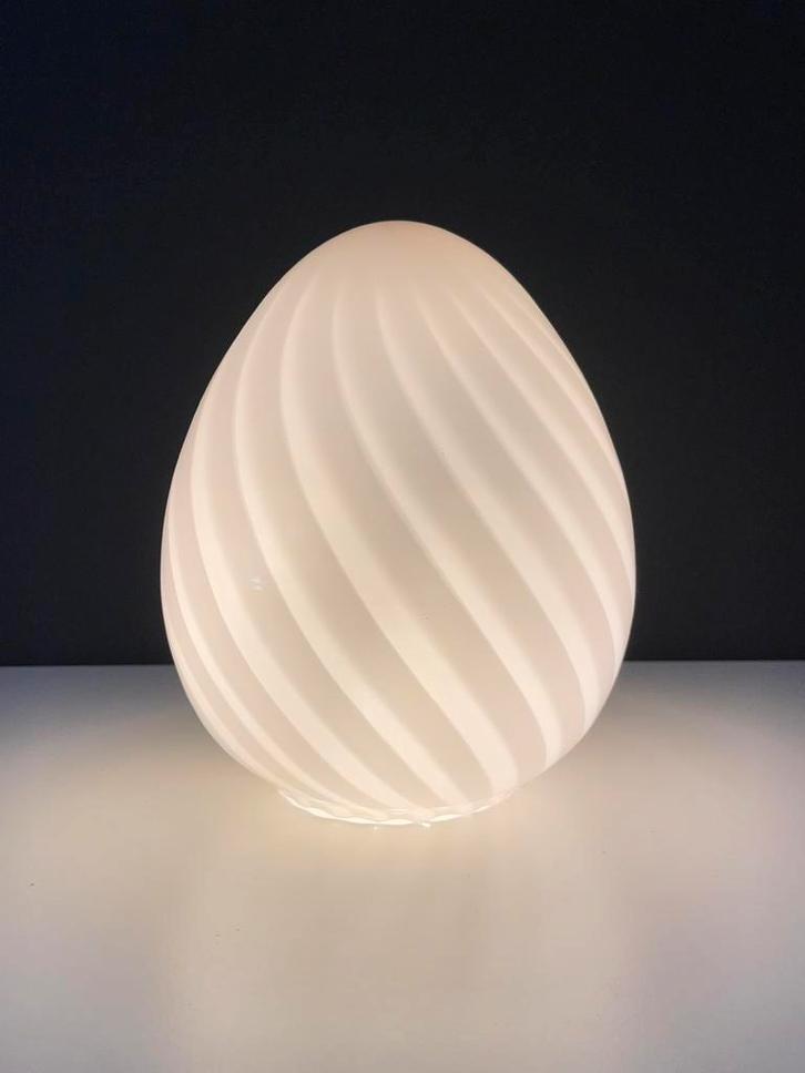 Prachtige vintage Murano “Egg lamp” tafellamp, jaren 70 / 80, Huis en Inrichting, Lampen | Tafellampen, Gebruikt, Minder dan 50 cm