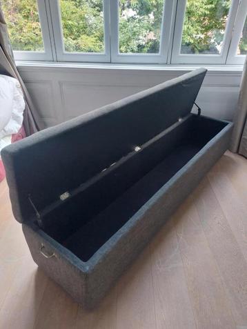 Voetenbank / poef gecapitonneerd antraciet 205 x 46 x 43 cm beschikbaar voor biedingen