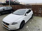 Volvo V40 D4 inscription facelift pano full leather keyless, Voorwielaandrijving, 4 cilinders, Wit, Particulier
