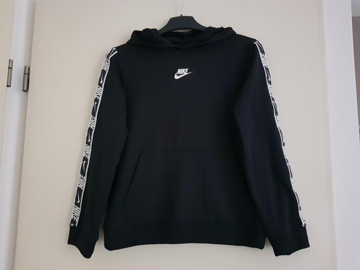 Trui jongens / meisjes -- maat 146 / 158 -- Nike Dri-fit, Kinderen en Baby's, Kinderkleding | Maat 146, Zo goed als nieuw, Jongen of Meisje