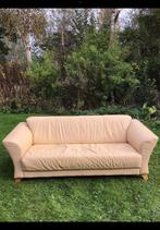Beige 2 zitsbamk leer 190 centimeter breed, 70 hoog 82 diep, Ophalen, Gebruikt, 75 tot 100 cm, Leer