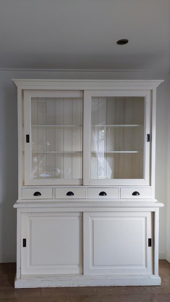 Landelijke crème buffetkast/ vitrinekast met schuifdeuren, Huis en Inrichting, Kasten | Buffetkasten, Gebruikt, 150 tot 200 cm