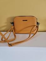 Okerkleurig Schoudertasje - Nieuw!, Ophalen of Verzenden, Nieuw, Geel, Schoudertasje