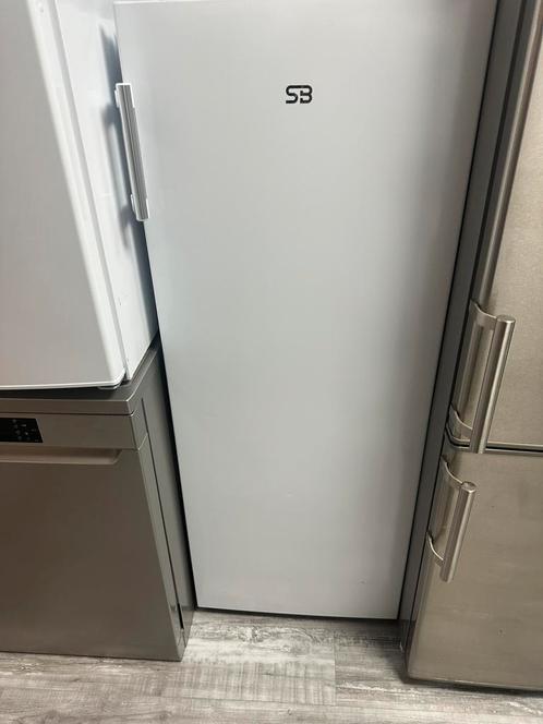 Kastmodel vriezer  B KEUZE energieklasse E  165 liter, Witgoed en Apparatuur, Koelkasten en IJskasten, Ophalen of Verzenden