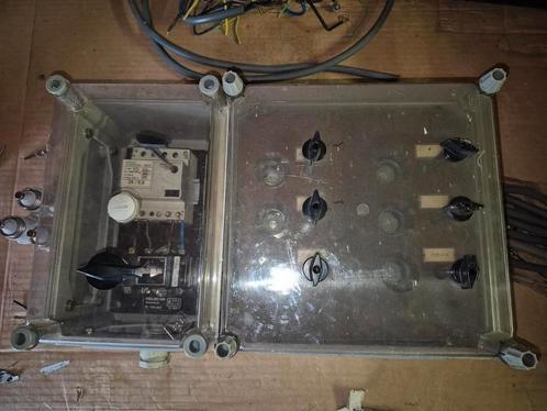 Groepenkast en hoofdschakelaar, Doe-het-zelf en Verbouw, Elektra en Kabels, Gebruikt, Overige typen, Ophalen of Verzenden