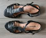 Leuke zwarte zomerse sandalen Tamaris sandaaltjes, Kleding | Dames, Schoenen, Ophalen of Verzenden, Schoenen met lage hakken, Zo goed als nieuw