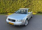 Audi A4 3.0 V6 220PK Quattro Avant AUT 2002 Grijs, Auto's, Automaat, Navigatiesysteem, 1800 kg, Zwart