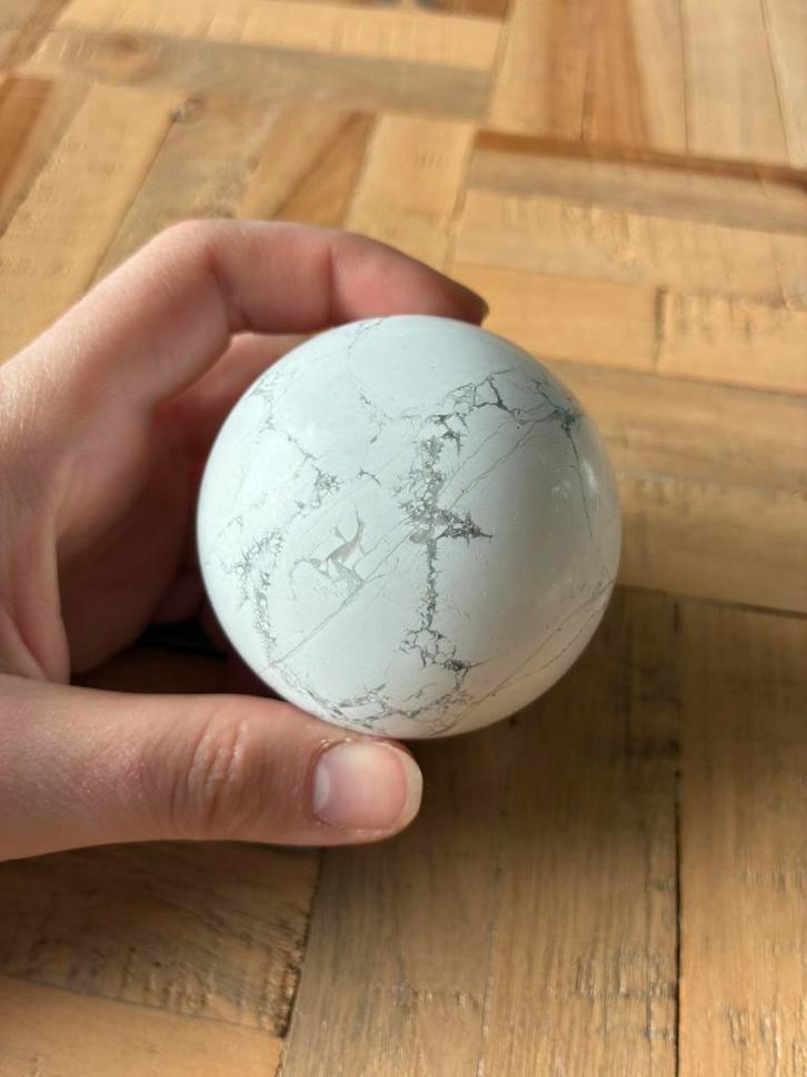 Howliet bol, Verzamelen, Mineralen en Fossielen, Ophalen of Verzenden