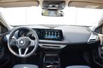 BMW 1 Serie 120 M Sport Automaat / Sportstoelen / Parking As, Stof, 156 pk, Wit, Bedrijf