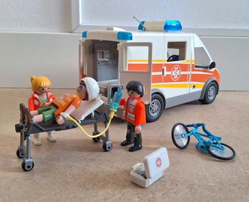 Playmobil ambulance met sirene en zwaailicht  beschikbaar voor biedingen