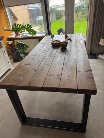 Houten eettafel complete woonkamerset  beschikbaar voor biedingen
