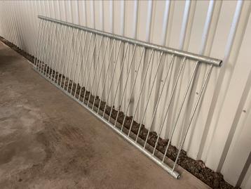 Hek gegalvaniseerd 300 x 90 cm beschikbaar voor biedingen