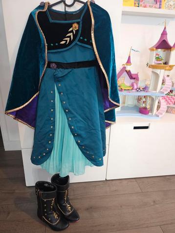 Originele Disney Frozen Anna Jurk en cape 116 + Laarsjes beschikbaar voor biedingen