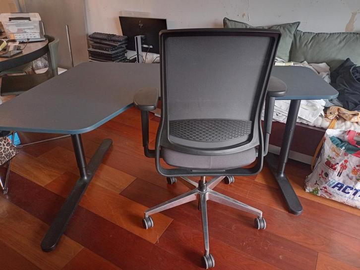 Mooi hoekbureau Ikea Bekant, Huis en Inrichting, Bureaus, Zo goed als nieuw, Ophalen