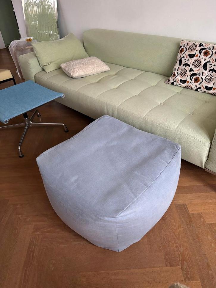 Poef van Deens designlabel HAY, 59x59x35cm, als nieuw, Huis en Inrichting, Banken | Voetenbanken en Poefen, Zo goed als nieuw