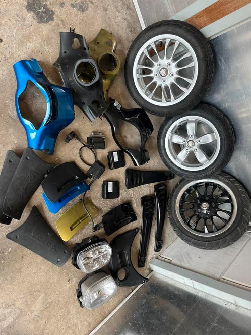 Vespa Sprint en Primavera onderdelen, Fietsen en Brommers, Brommeronderdelen | Scooters, Vespa, Overige typen, Ophalen of Verzenden
