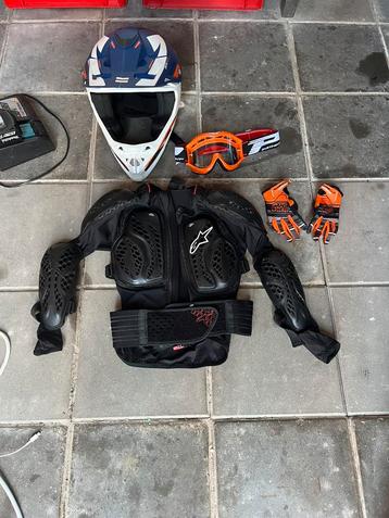 Crosshelm helm cross ktm bodyprotector beschikbaar voor biedingen