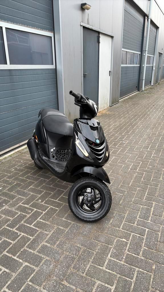 Piaggio zip 150cc ac 2T brom, Fietsen en Brommers, Scooters | Piaggio, Gebruikt, Zip, Maximaal 45 km/u, Tweetakt, Ophalen