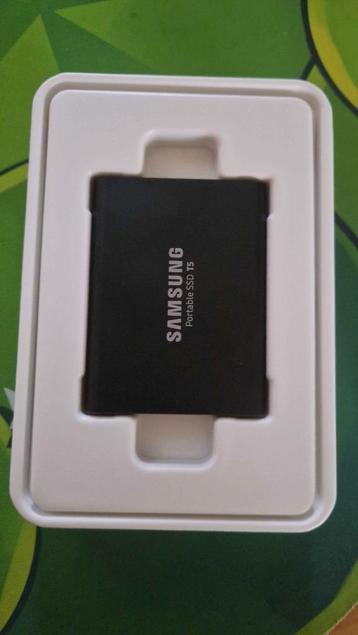 Samsung T5 Portable SSD 1TB beschikbaar voor biedingen