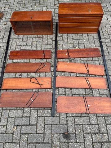 Cadovius wandkast systeem vintage retro teak jaren 60 €1095 beschikbaar voor biedingen