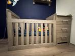Baby / peuter bed met commode, aerosleep matras en wandrek, Ophalen, Zo goed als nieuw, Jongetje of Meisje