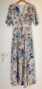 Lange jurk met korte mouw en wijde rok, maat 36, Kleding | Dames, Jurken, Beige, Nieuw, Ophalen of Verzenden, Maat 36 (S)