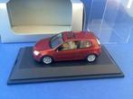 Schuco 122821 Volkswagen Golf V rood met. 3 deurs 1/43, Nieuw, Schuco, Ophalen of Verzenden, Auto