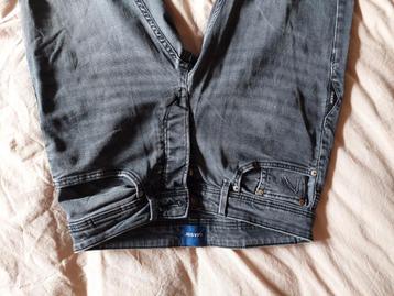 Herenspijkerbroek maat 29/32 beschikbaar voor biedingen