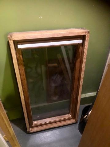 Velux dakraam FK06 GGL206 66 bij 128 beschikbaar voor biedingen