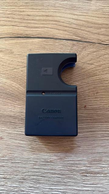 Canon CB-2LSE batterijlader beschikbaar voor biedingen