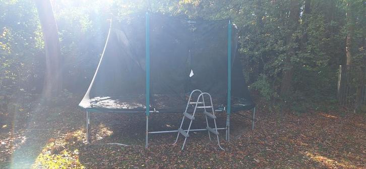 Trampoline 450x240 cm - Nieuwstaat! Wegens Emigratie, Kinderen en Baby's, Speelgoed | Buiten | Trampolines, Zo goed als nieuw