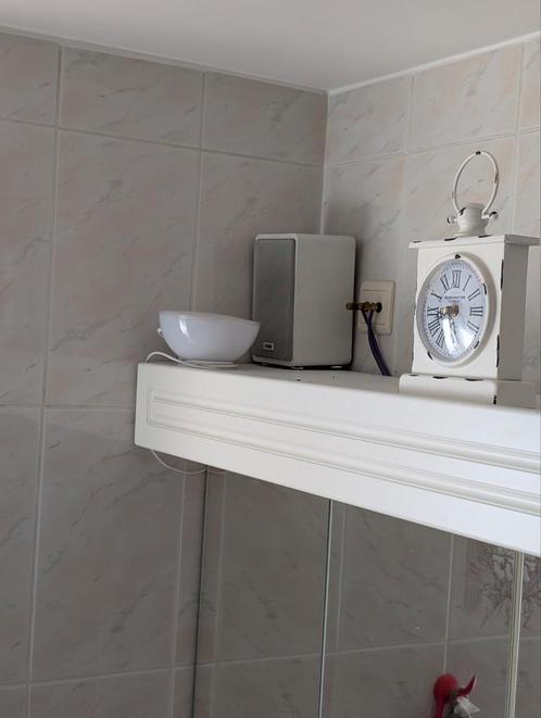CANTON SPEAKERS PLUS S WITTE EN ZWARTE KLEUR, Huis en Inrichting, Badkamer | Complete badkamers, Zo goed als nieuw, Ophalen of Verzenden