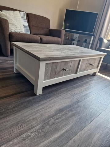 Salontafel grijs met wit beschikbaar voor biedingen