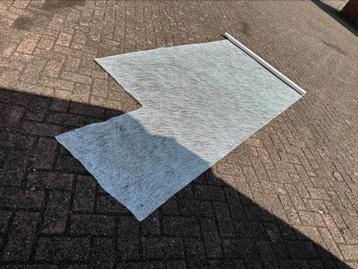 Glasvezelmat 125 x 225 cm beschikbaar voor biedingen