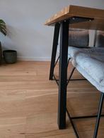 Mooie houten eettafel met stalen poten, Ophalen, Gebruikt