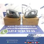 W176 XENON LED ILS KOPLAMPEN SET RODE RING A45 A KLASSE 2012, Auto-onderdelen, Gebruikt, -, Ophalen of Verzenden, -