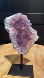 Amethist op standaard, Verzamelen, Mineralen en Fossielen, Ophalen of Verzenden