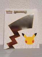 Player's guide Celebrations Ultra premium collection box 25, Hobby en Vrije tijd, Verzamelkaartspellen | Pokémon, Ophalen of Verzenden