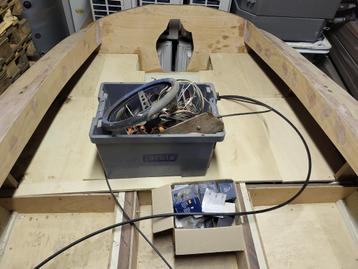 Houten speedboot incl. motor zelf bouw beschikbaar voor biedingen