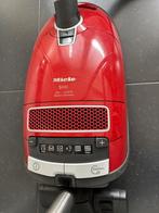 Miele S8310. 2200 Watt, Ophalen of Verzenden, Gebruikt, 2000 watt of meer, Stofzuiger