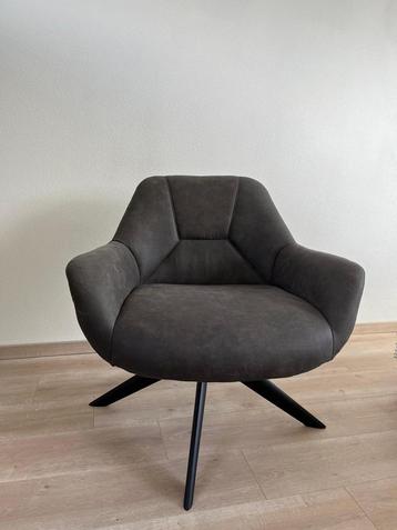 Fauteuil beschikbaar voor biedingen